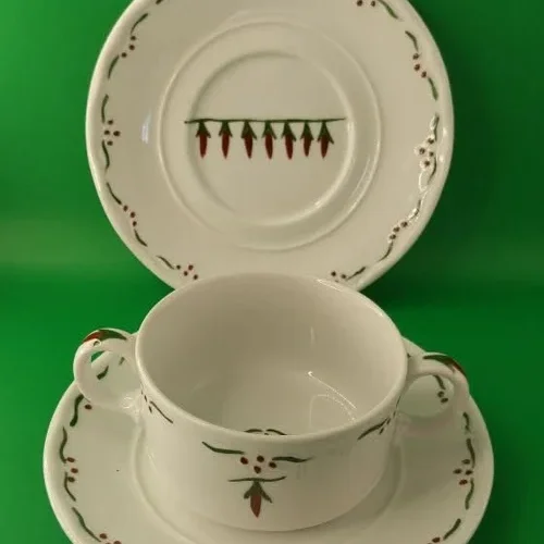 ENSEMBLE TASSE à BOUILLON et SOUS-TASSE