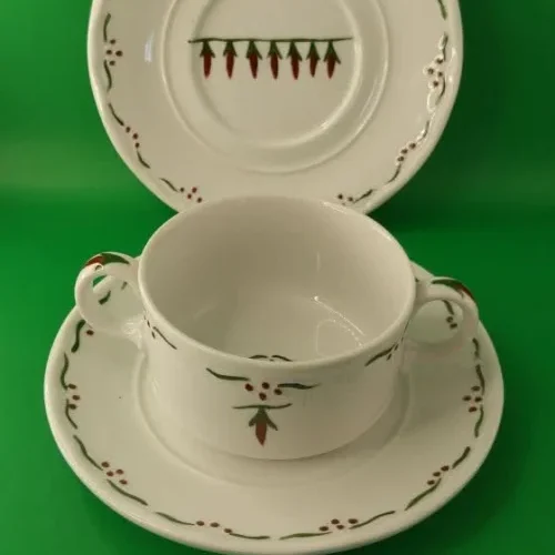 ENSEMBLE TASSE à BOUILLON et SOUS-TASSE