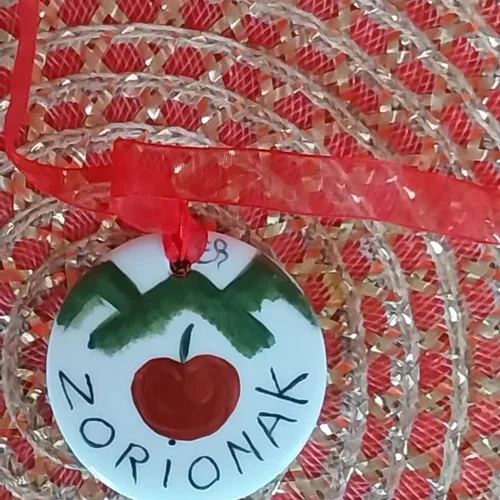 MEDAILLE RONDE ZORIONAK CERISE